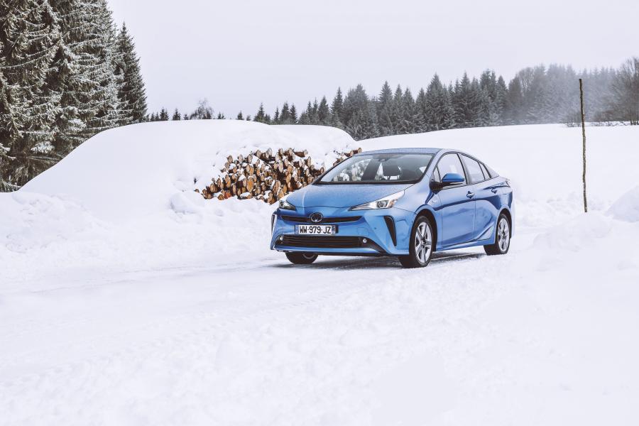  Toyota Prius 2019 года  (WW) (фото 9 из 18)